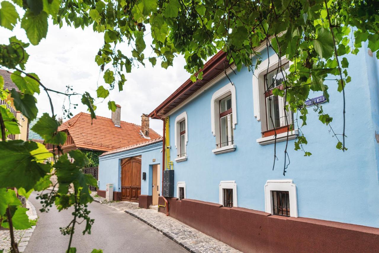 Nikolas Haus Brasov Luaran gambar