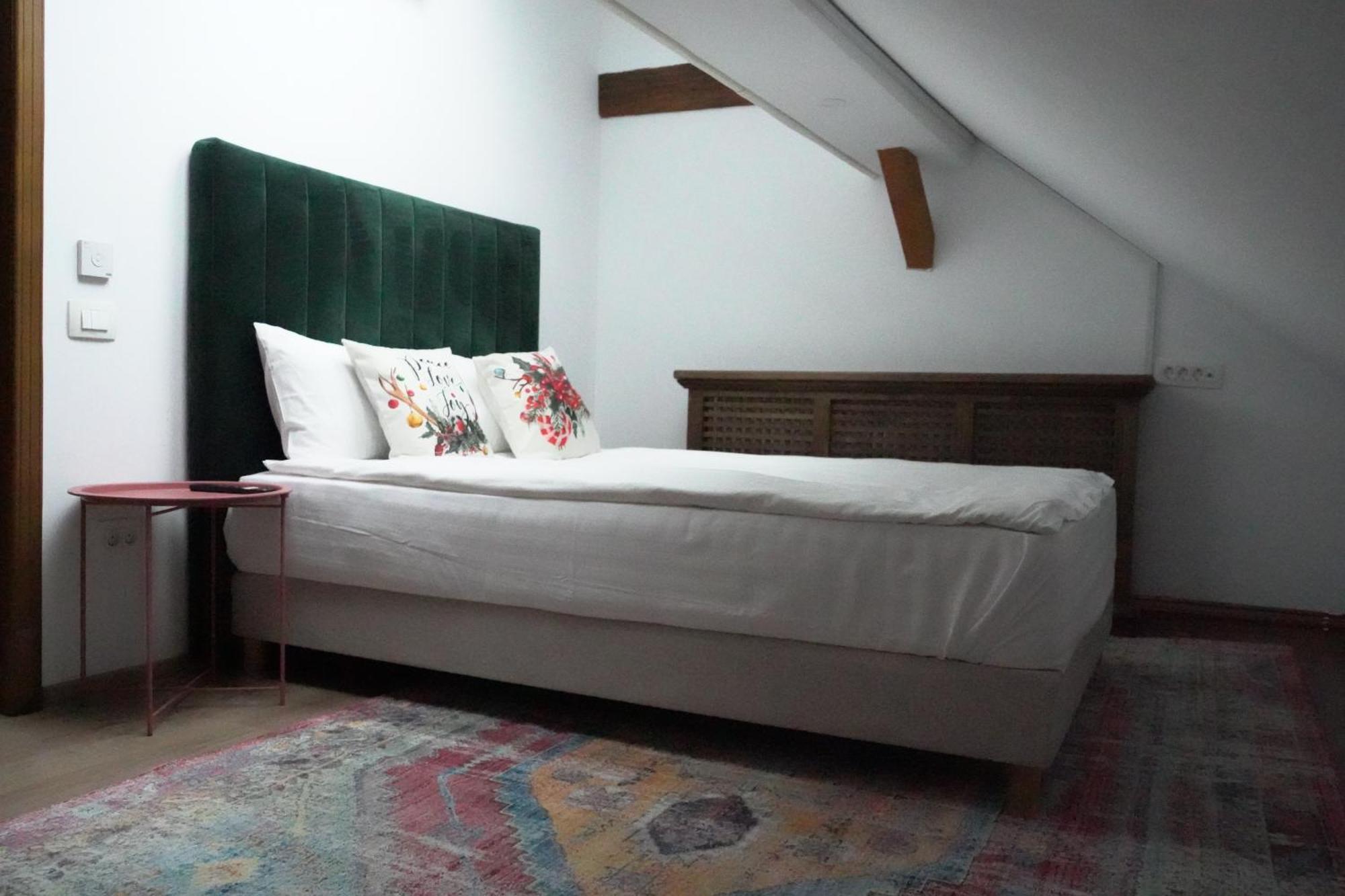 Nikolas Haus Brasov Luaran gambar