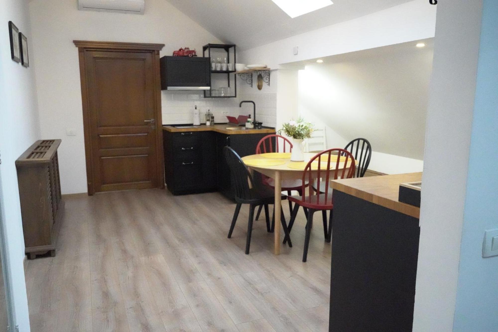 Nikolas Haus Brasov Luaran gambar